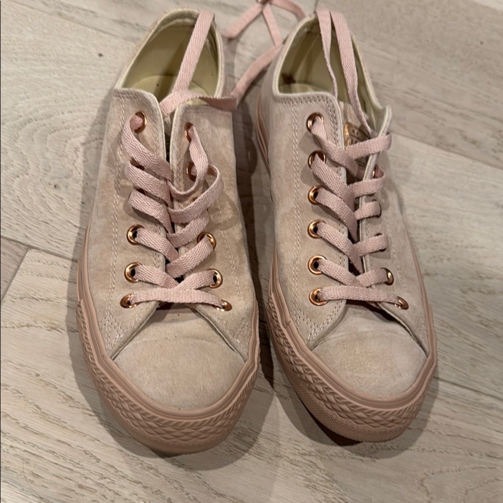Converse Chuck Taylor All Star Suede Pink